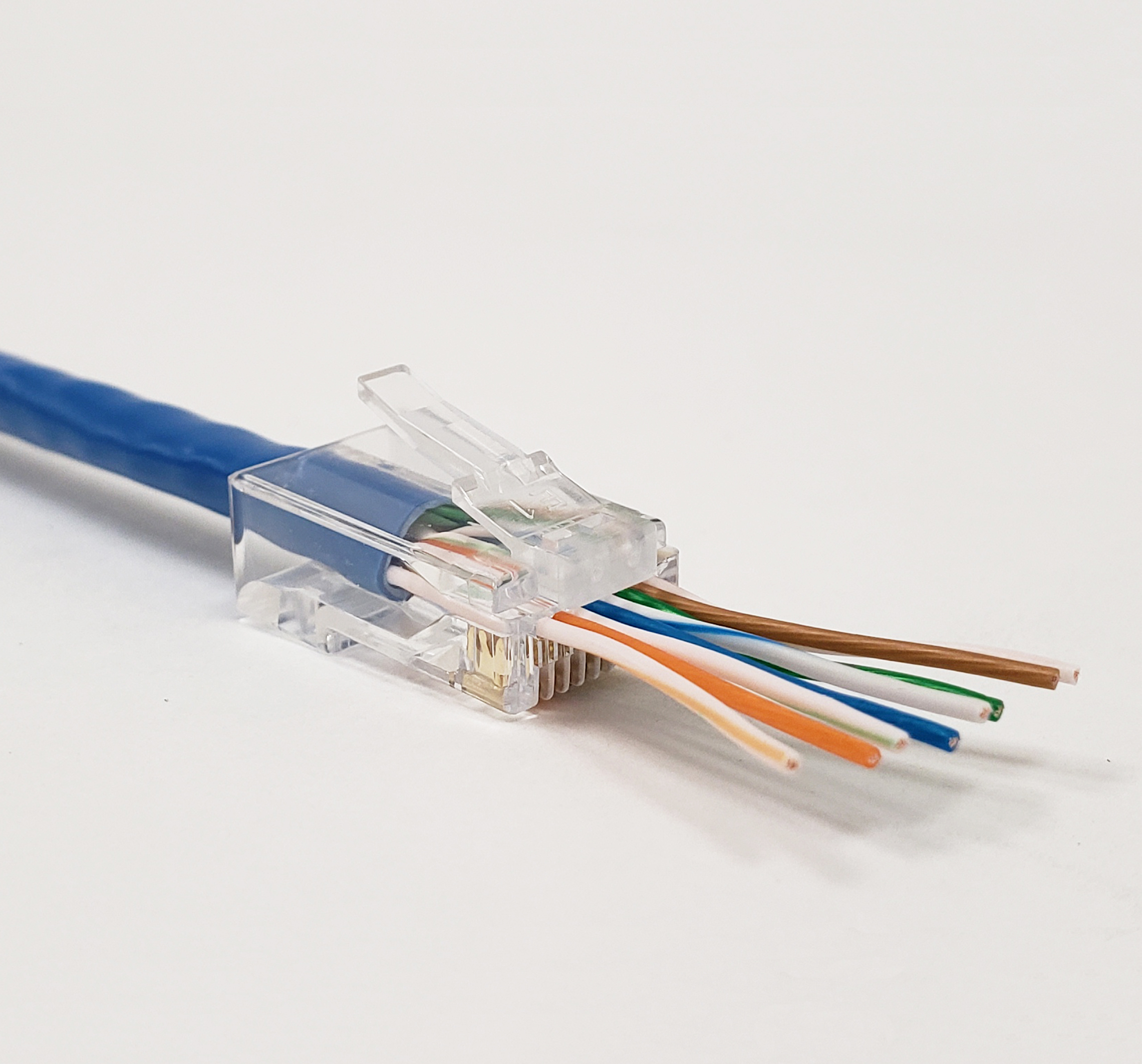 RJ45 CAT5E PASS-THROUGH SOLID OR STRANDED CONNECTORS (50/BAG)